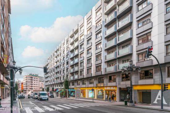 Oportunidad Única: Local Versátil en el Corazón de la Ciudad - ASTURIAS