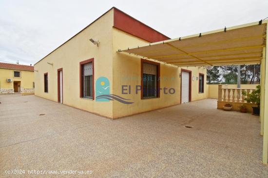 AMPLIO LOCAL COMERCIAL EN EL ESCOBAR - REF 474 - MURCIA