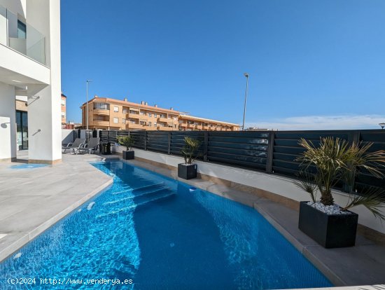 Villa en alquiler en Los Montesinos (Alicante)