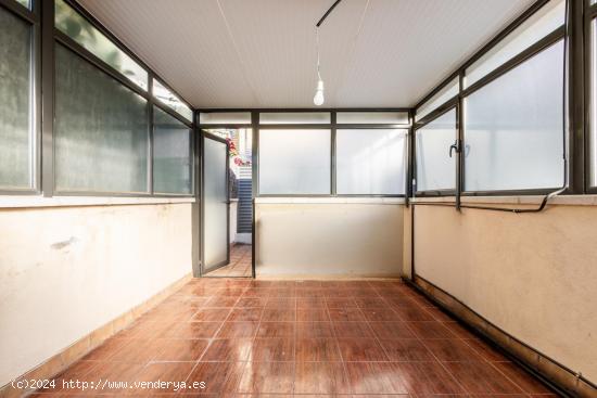 GRAN OPORTUNIDAD A 2 MINUTOS DE LA RAMBLA CON TERRAZA DE 120m2 - BARCELONA