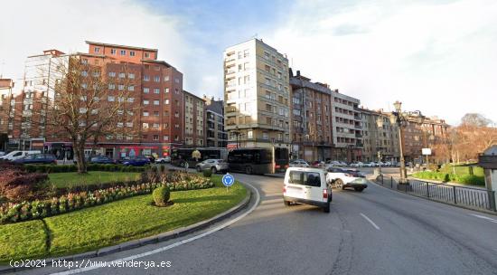 LOCAL COMERCIAL EN VENTA CON VISTAS A DOS CALLES. ZONA MASIP ARGAÑOSA. OVIEDO - ASTURIAS