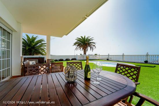 ¡Villa de lujo con vista panorámica sobre el Atlántico! - LAS PALMAS