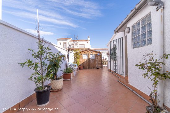 Unifamiliar adosada en venta  en Empuria-brava - Girona