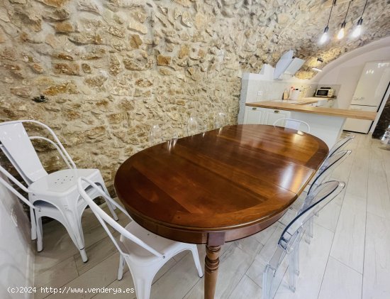 Unifamiliar adosada en venta  en Escala, L - Girona