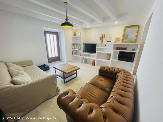 Unifamiliar adosada en venta  en Escala, L - Girona