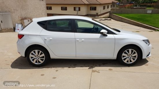 Seat Leon 1.6 TDI de 2015 con 121.633 Km por 13.900 EUR. en Madrid