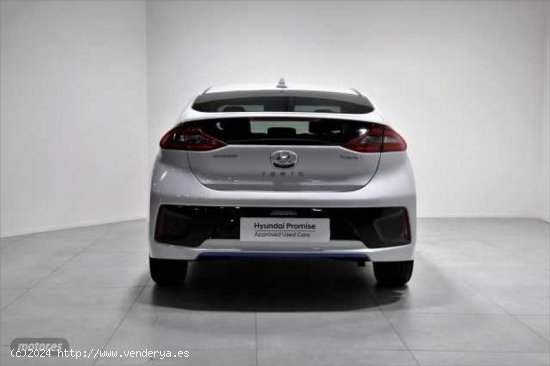 Hyundai Ioniq 1.6 GDI HEV Tecno DCT de 2017 con 75.100 Km por 17.990 EUR. en Valencia