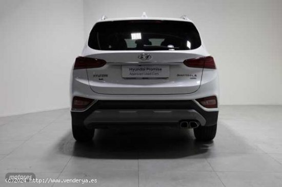 Hyundai Santa Fe 2.2 CRDi Tecno Auto 4x4 DK de 2019 con 97.113 Km por 35.990 EUR. en Valencia