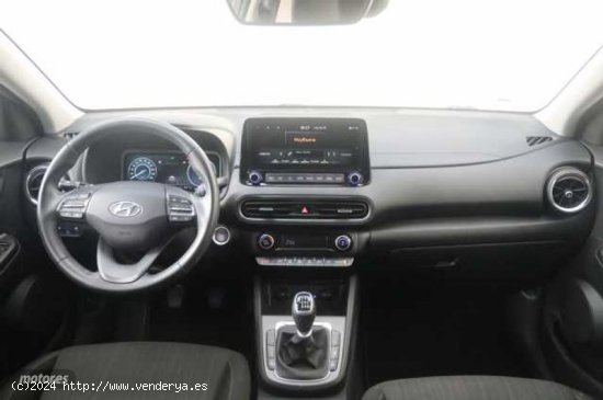 Hyundai Kona 1.6 CRDI 100kW (136CV) 48V Tecno 4X2 de 2021 con 50.197 Km por 21.990 EUR. en Valencia