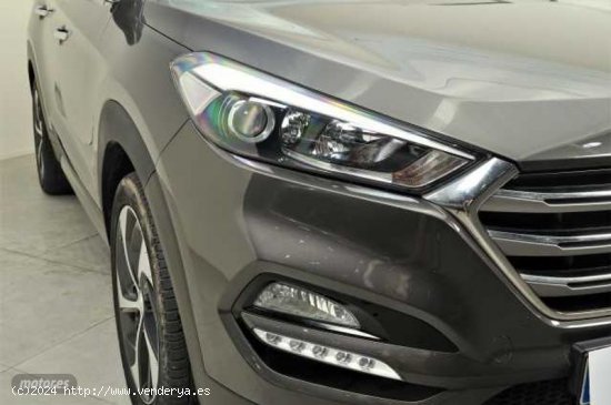 Hyundai Tucson 2.0 CRDi 136cv BlueDrive Tecno Sky 4x2 de 2016 con 111.635 Km por 18.990 EUR. en Vale