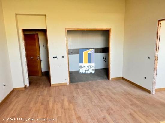 APARTAMENTO EN VENTA CON TERRAZA Y PLAZA DE GARAJE CERRADA EN MONFARRACINOS, ZAMORA. - ZAMORA