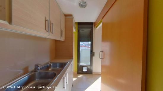 Oportunidad!! Piso duplex con ascensor. - BARCELONA