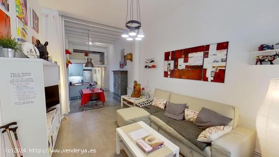 Preciosa planta baja de 70m² con terraza de 20m², con acceso directo desde calle y desde portería