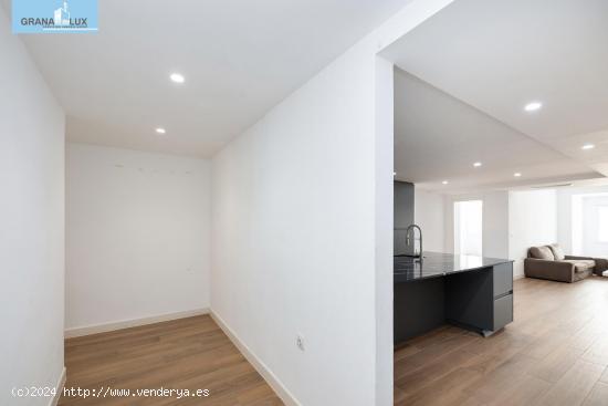 PISO CON 214 M2 EN RECOGIDAS - GRANADA