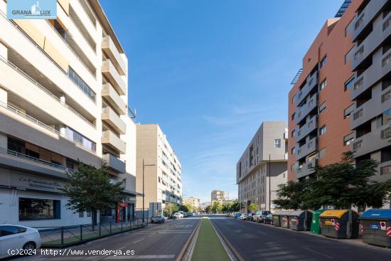 Local comercial en el Campus de la Salud - GRANADA