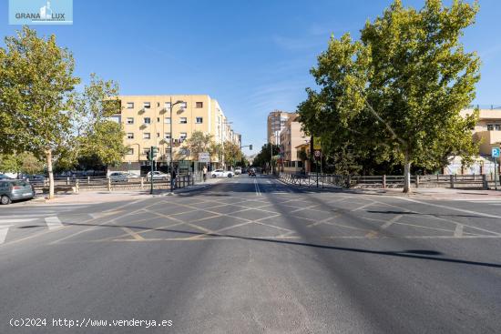 Local comercial en el Campus de la Salud - GRANADA