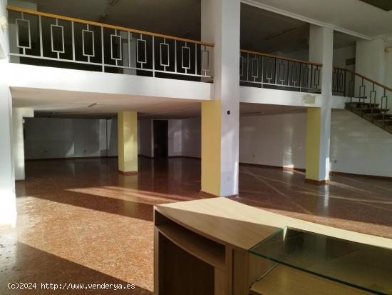 Local comercial en venta en San Fernando, Badajoz - BADAJOZ