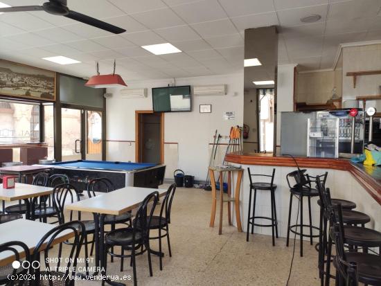 LOCAL CON NEGOCIO DE CAFETERIA EN VENTA! - BARCELONA