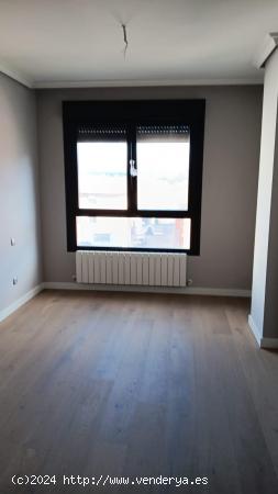 CÉNTRICO !!  Se Vende Piso en Villasana  de  Mena con Ascensor - BURGOS