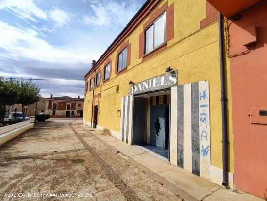  CASA  CON VIVIENDA Y NEGOCIO - BURGOS 