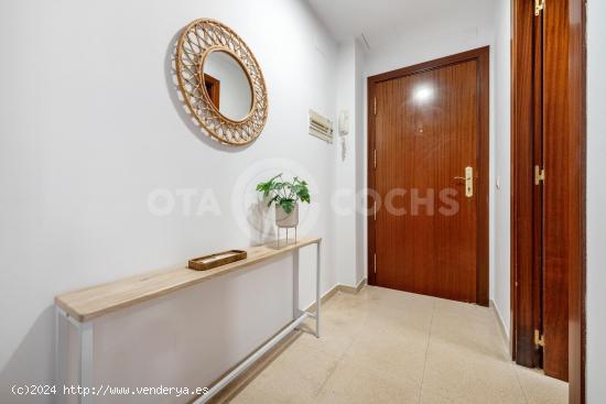 VENTA DE PISO 3 HABITACIONES CON PARKING EN CALLE BISBE GRAU - REUS - TARRAGONA