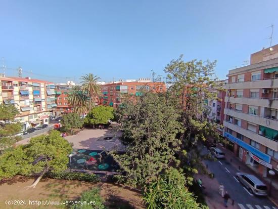 ¡Alquila tu piso ideal en Alicante con 3 Habitaciones y Vistas Despejadas! - ALICANTE