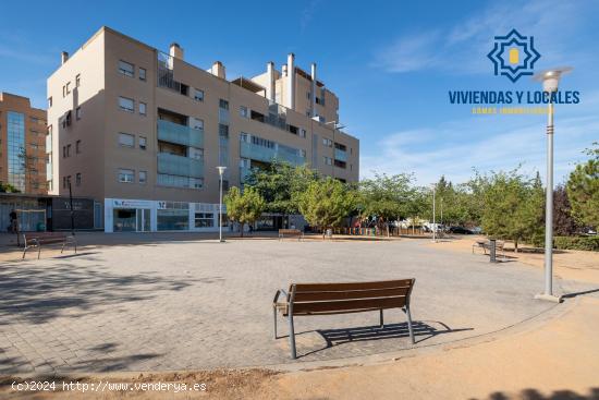  Local comercial en el Campus de la Salud - GRANADA 