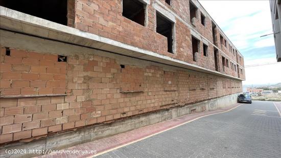 SIN COMISION AGENCIA!! En venta edificio de viviendas plurifamiliares con construcción parada - MUR