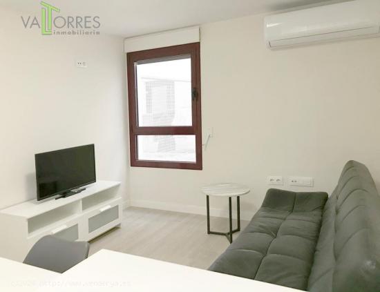 Apartamento amueblado en calle principal del centro de Teruel con garaje. - TERUEL