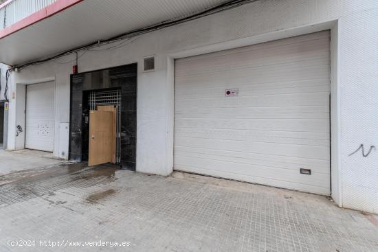 LOCAL COMERCIAL (OPCIÓN A ALQUILER) - CERDANYOLA DEL VALLÈS - BARCELONA