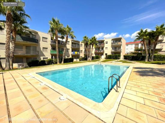  En Serramar, Apartamento a Estrenar de 2 Dormitorios, Baño, Terraza, Vista al Mar, Piscina y Parkin 