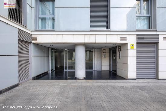 Estupendo piso en calle Arabial en edificio Ramade, con plaza de garaje y trastero opcional. - GRANA