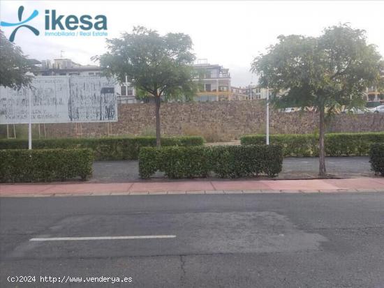 Venta de 3 Suelos Urbanos Terciarios en Sector STR. PUENTE ESURI - HUELVA