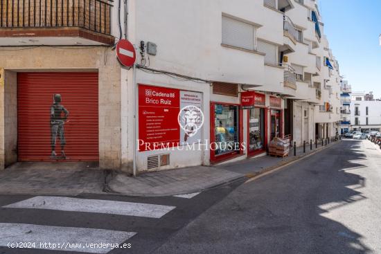 Local comercial en el centro de Sitges - BARCELONA