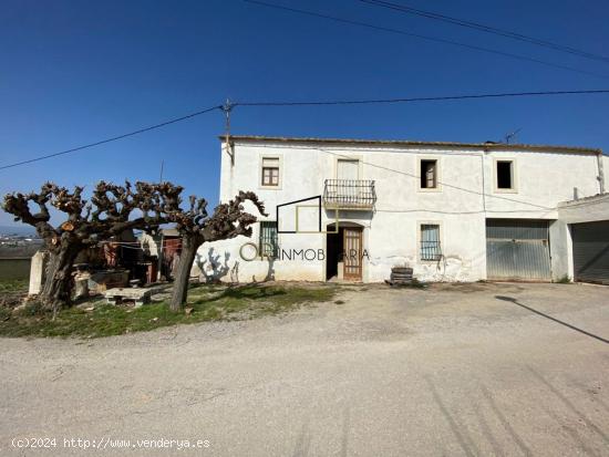 MASIA EN VILOBI ENTRE VIÑEDOS - BARCELONA