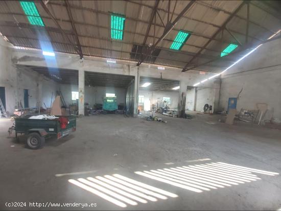 SE VENDE NAVE INDUSTRIAL - CADIZ