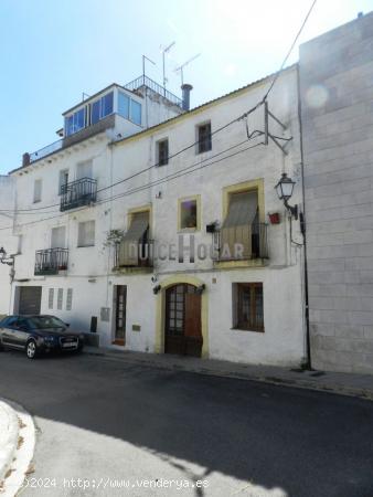 GRAN CASA FAMILIAR DE TRES VIVIENDAS EN UN LUGAR IDEAL DEL PENEDÉS. - BARCELONA