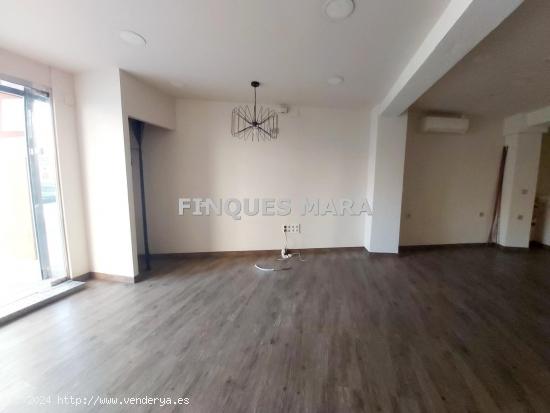 LOCAL COMERCIAL EN ZONA DE MUCHO PASO!!!!!! - BARCELONA