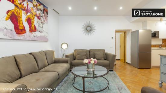 Elegante apartamento de 1 dormitorio en alquiler en Príncipe Pío - MADRID