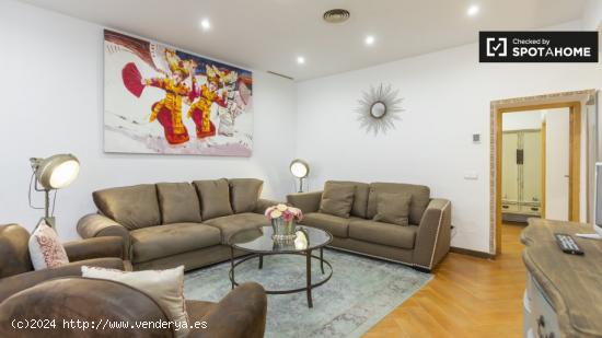 Elegante apartamento de 1 dormitorio en alquiler en Príncipe Pío - MADRID