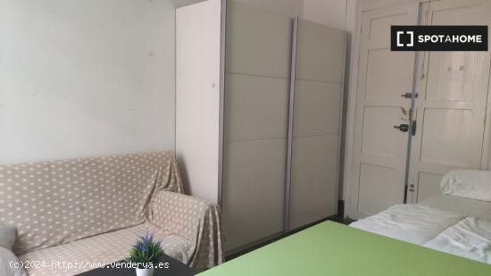 Dormitorio 7 - Cama doble - GRANADA