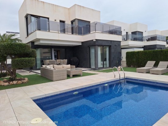  Villa en venta en Guardamar del Segura (Alicante) 