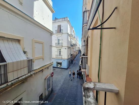 OPORTUNIDAD JUNTO AL TEATRO FALLA - CADIZ