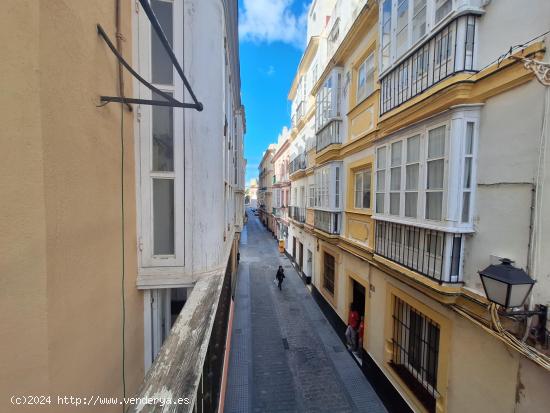 OPORTUNIDAD JUNTO AL TEATRO FALLA - CADIZ