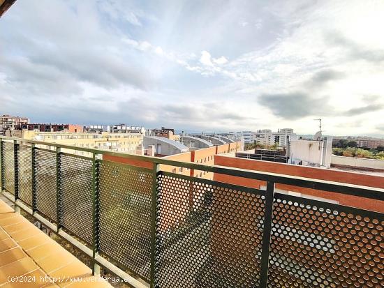 FANTÁSTICO PISO TODO EXTERIOR, 2 BALCONES Y PARQUING EN ZONA CAN LLONG - BARCELONA