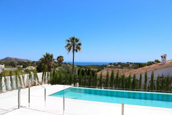 Villa en venta a estrenar en Moraira (Alicante)