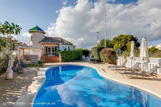  Villa en alquiler en Orihuela (Alicante) 