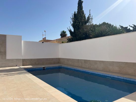 Villa en alquiler en Torrevieja (Alicante)