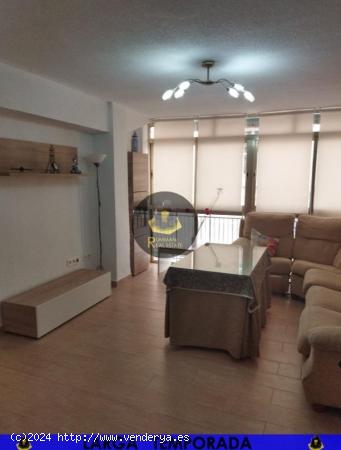 LT / Piso de TRES Dormitorios en zona  Cervantes - GRANADA