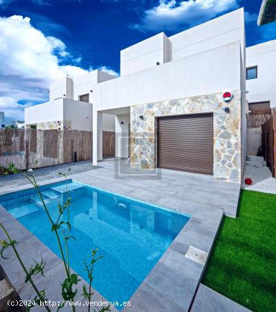 VILLAS EN ORIHUELA COSTA - ALICANTE